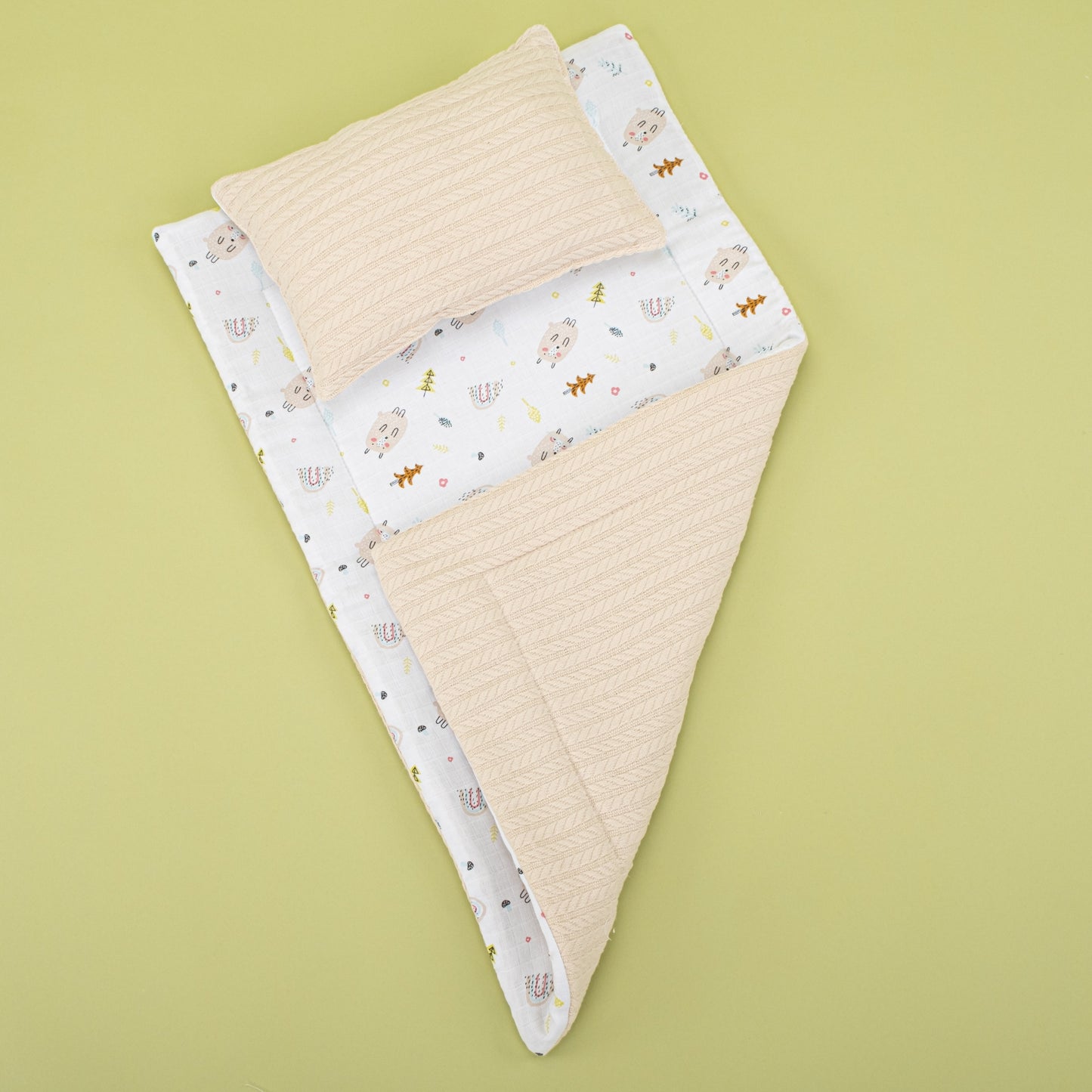 Double Sided Changing Pad and Pillow - Sütlü Kahve Örgü - Minik Koyunlar