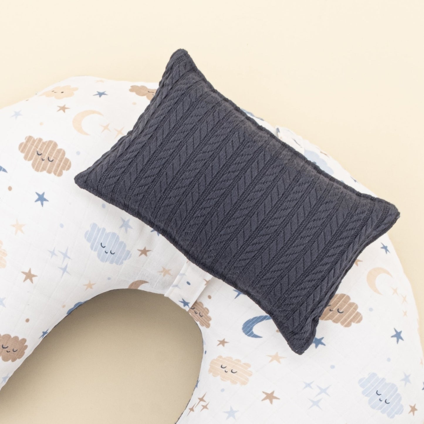 Double Sided Breastfeeding Pillow - Lacivert Örgü - Mavi Bulut