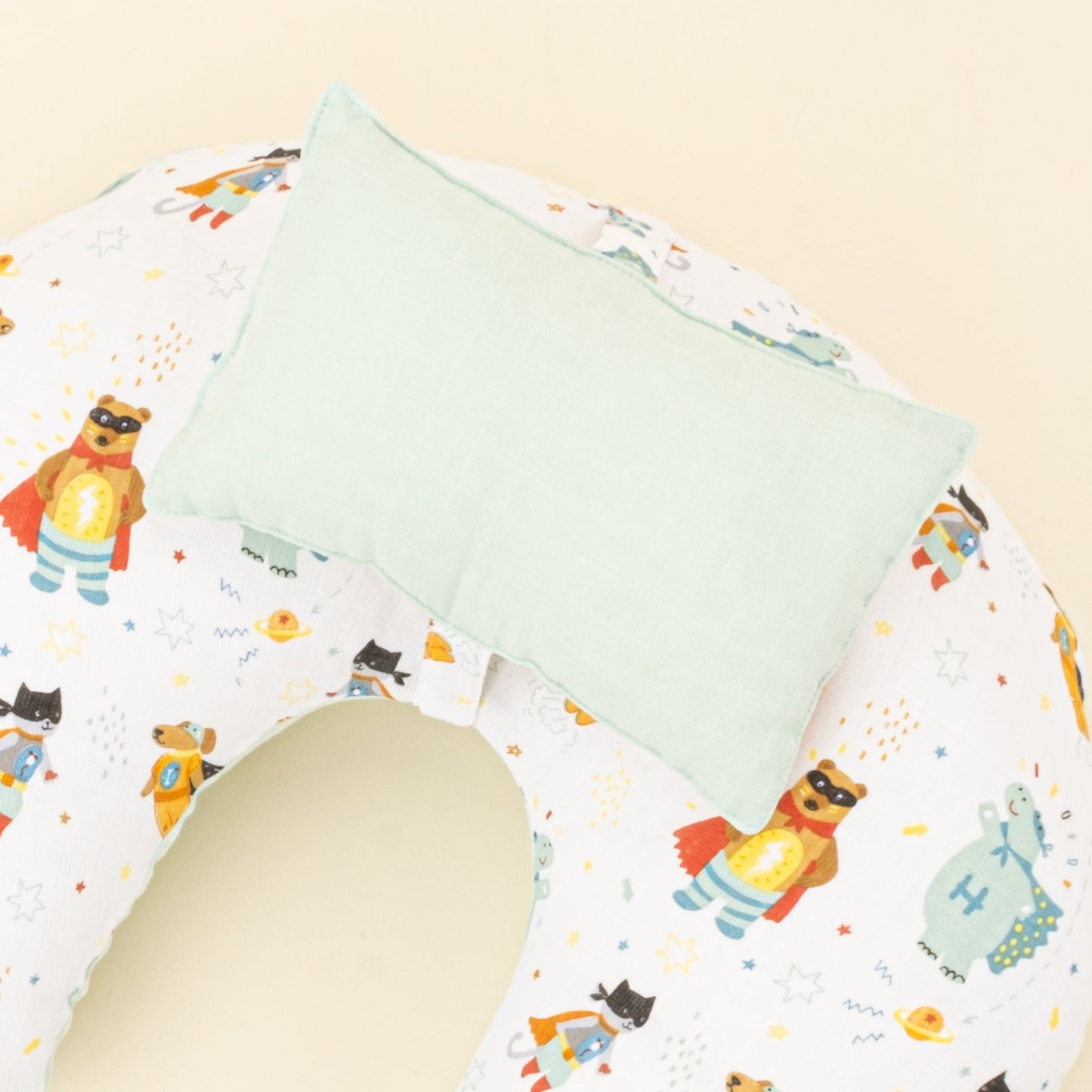 Double Sided Breastfeeding Pillow - Su Yeşili Muslin - Süper Kahramanlar