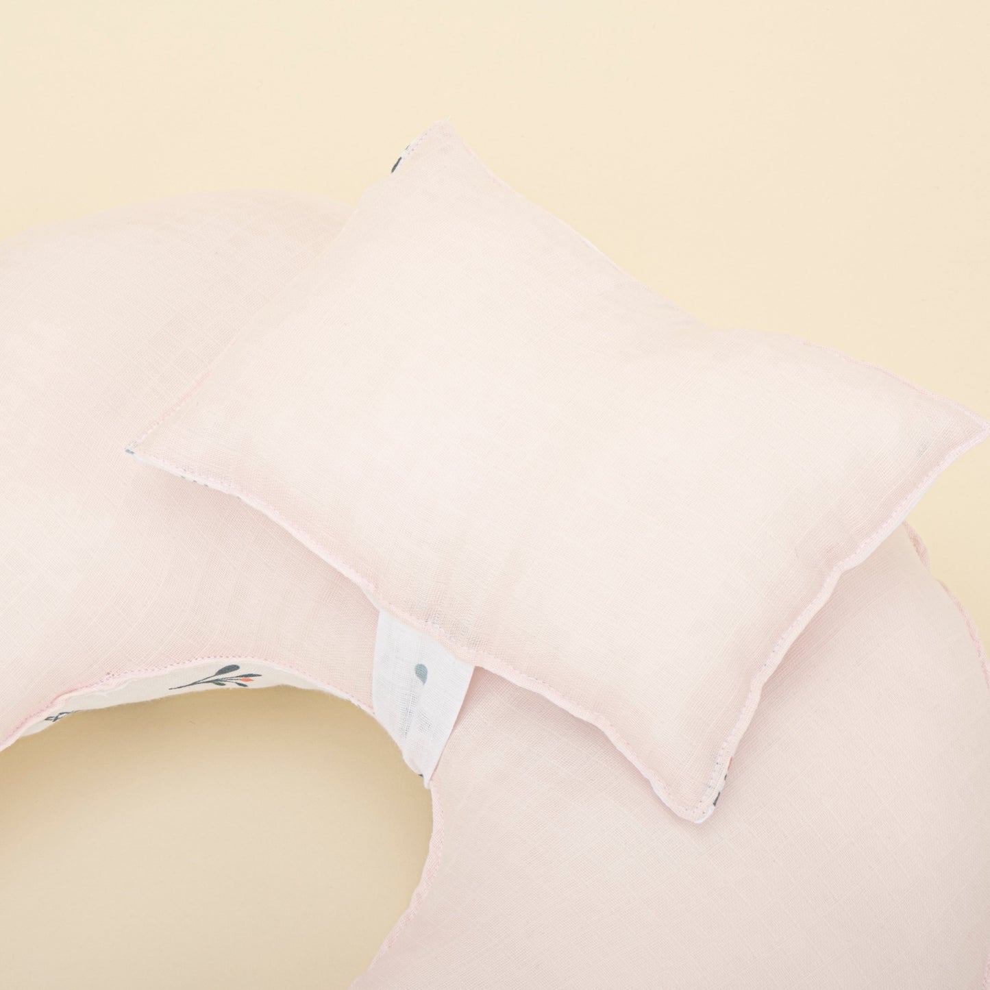 Double Sided Breastfeeding Pillow - Bebe Pembe - Yeşil Çiçekler