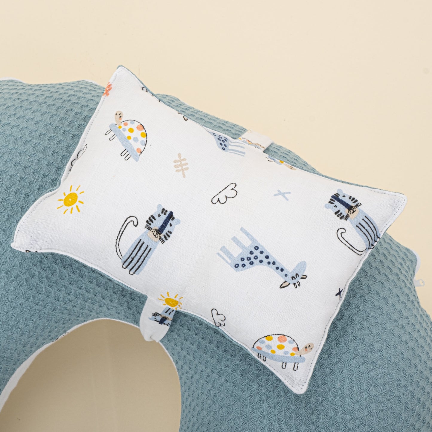 Double Sided Breastfeeding Pillow - Petrol Mavisi Petek - Mavi Canlılar