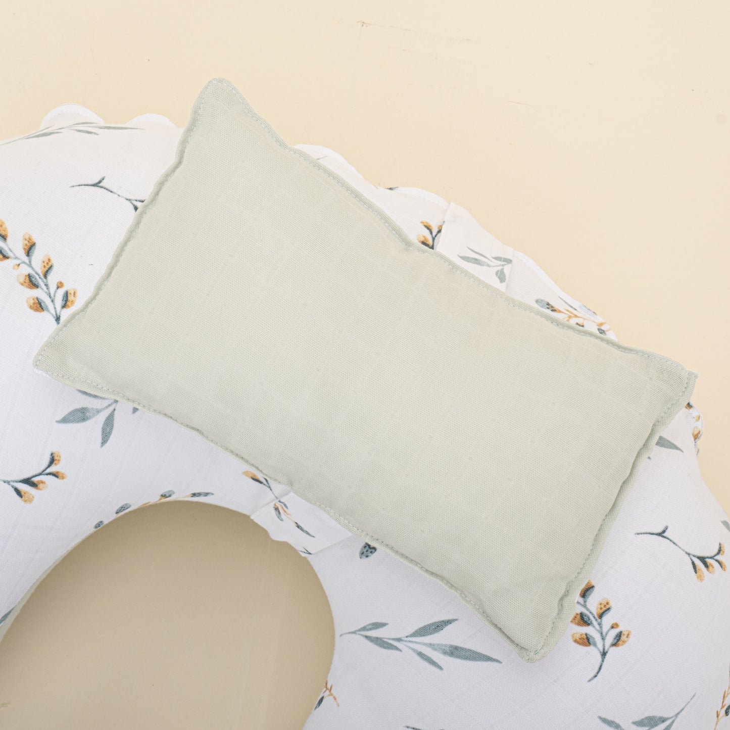 Double Sided Breastfeeding Pillow - Açık Yeşil Muslin - Yapraklar