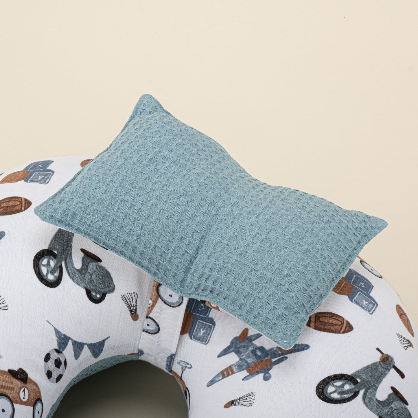 Double Sided Breastfeeding Pillow - Petrol Mavisi Petek - Araçlar