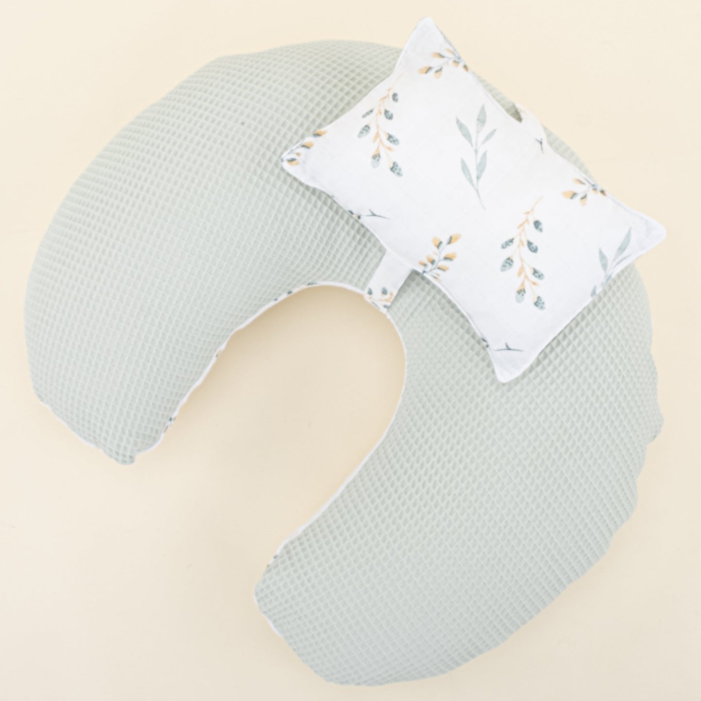 Double Sided Breastfeeding Pillow - Açık Yeşil Petek - Yapraklar