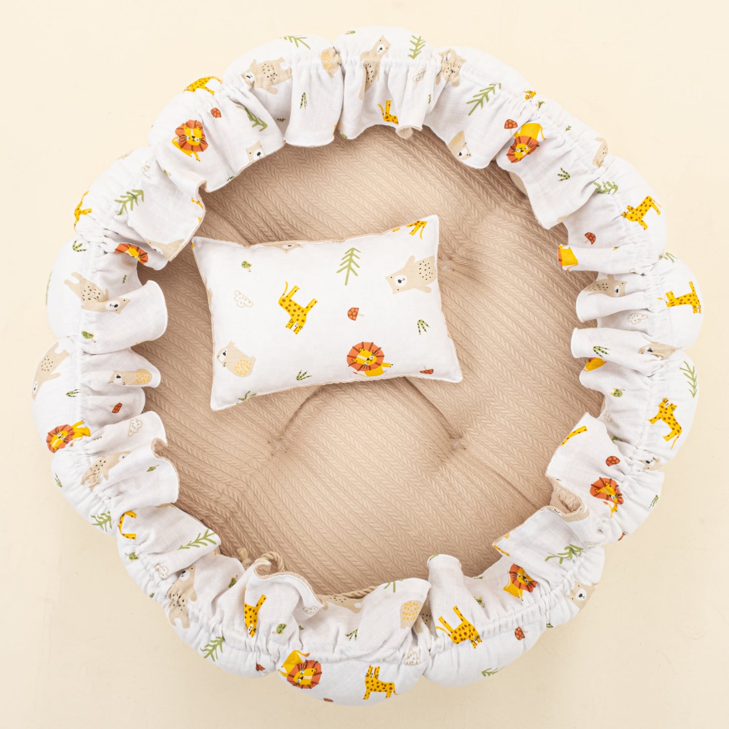 Round Babynest and Pillow - Çift Taraflı - Sütlü Kahve Örgü - Aslan