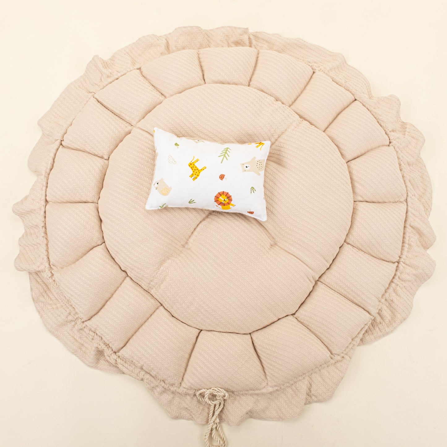 Round Babynest and Pillow - Çift Taraflı - Sütlü Kahve Örgü - Aslan