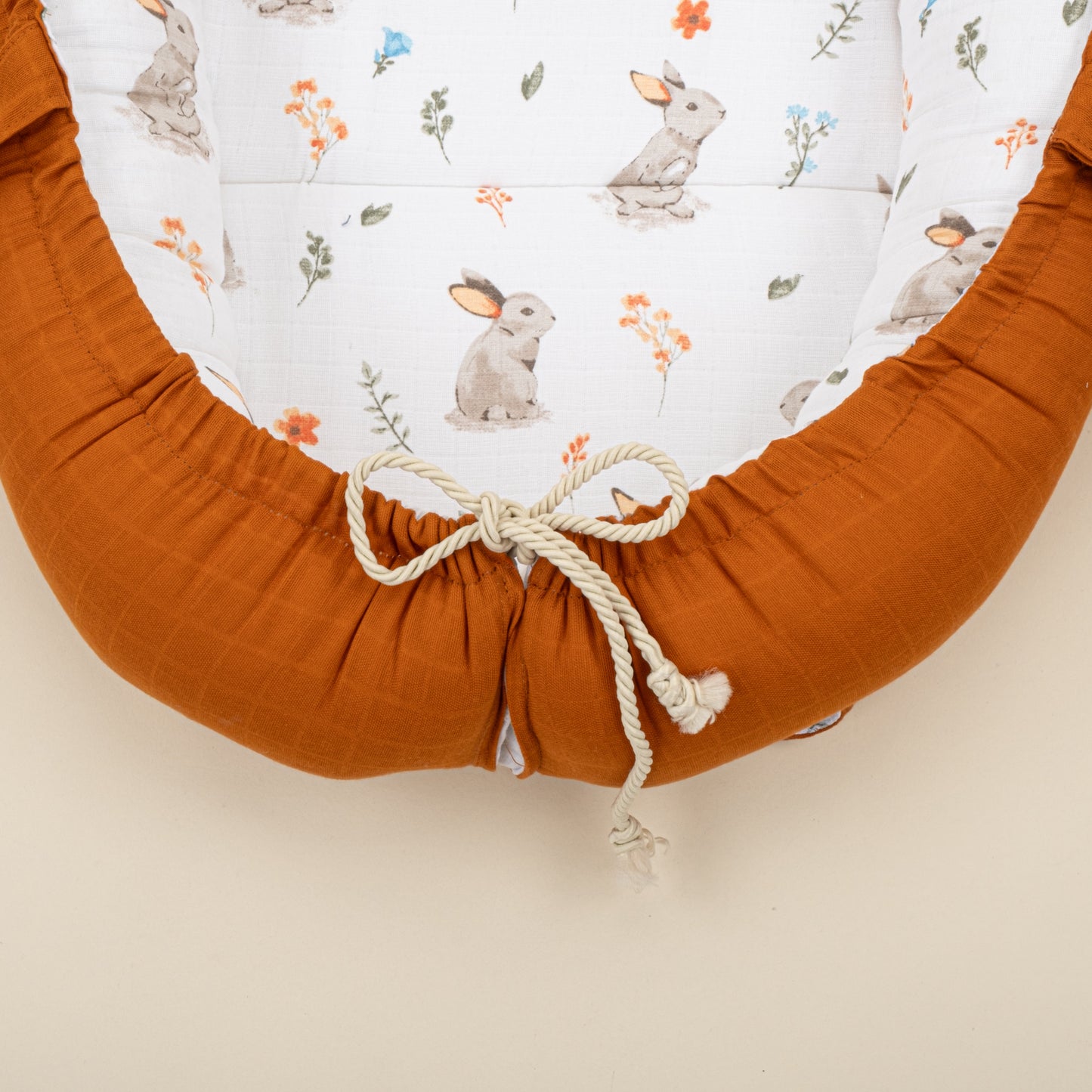 Babynest and Pillow - Çift Taraflı - Kiremit Muslin - Kahverengi Tavşan