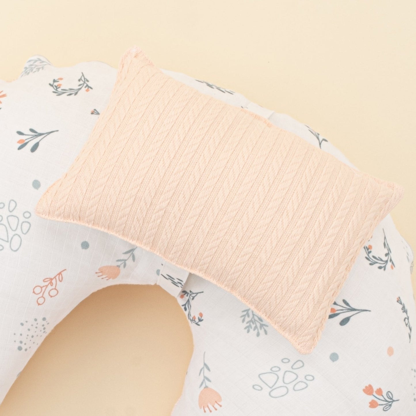 Double Sided Breastfeeding Pillow - Somon Örgü - Yeşil Çiçekler