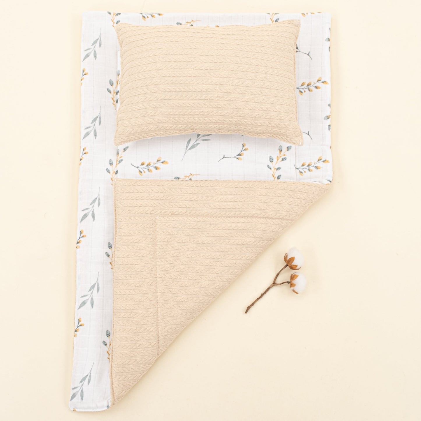 Double Sided Changing Pad and Pillow - Sütlü Kahve Örgü - Yapraklar