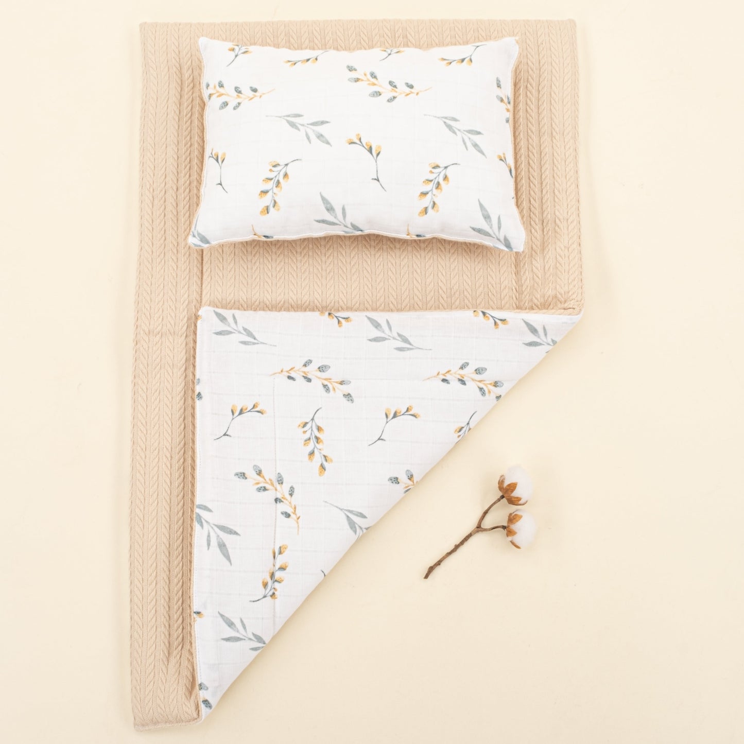 Double Sided Changing Pad and Pillow - Sütlü Kahve Örgü - Yapraklar