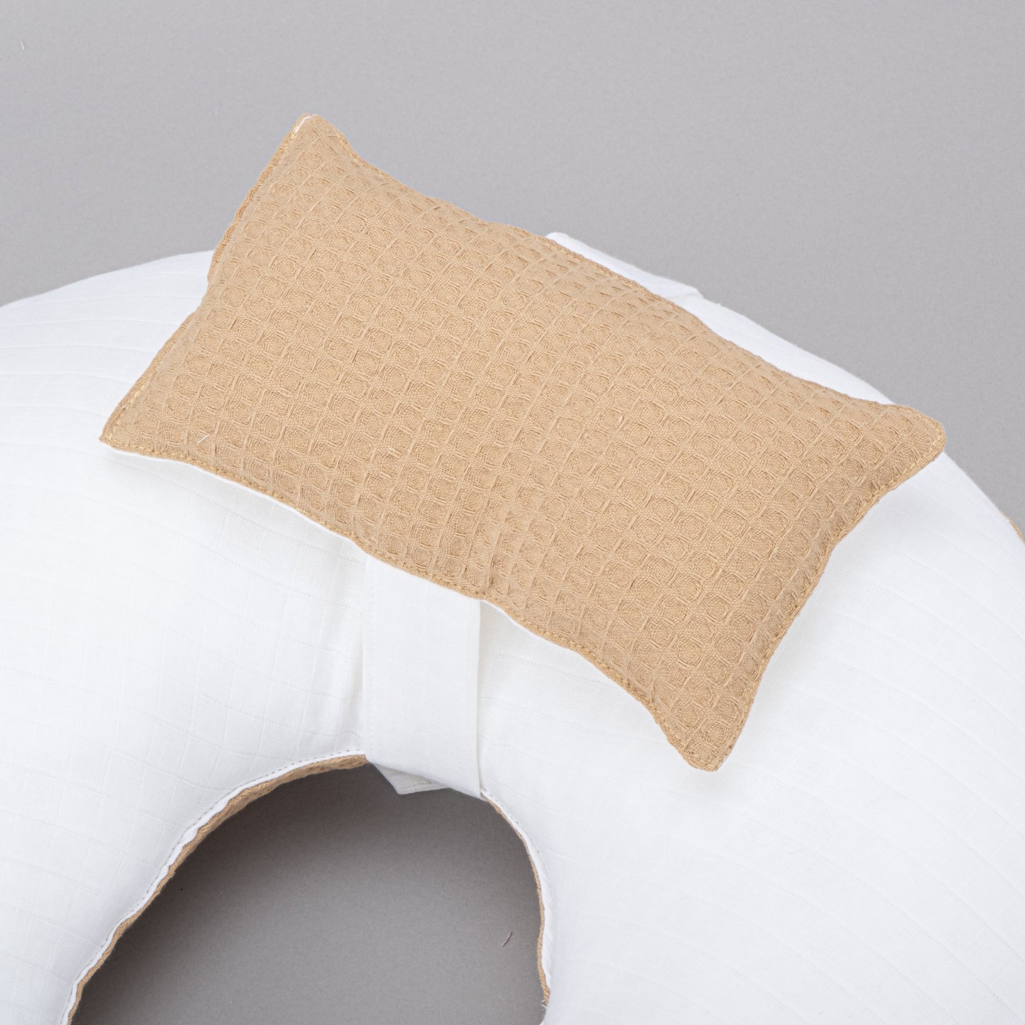 Double Sided Breastfeeding Pillow - Bal Peteği - Beyaz Muslin